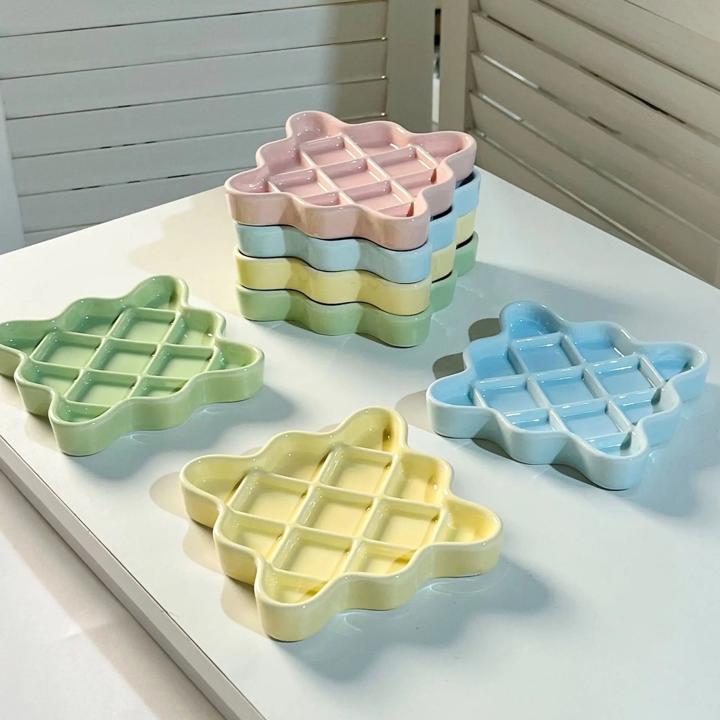 Pet Slow Food Bowl, Irregular Pet Feeding Tray, Dopamine Colored Pet Supplies